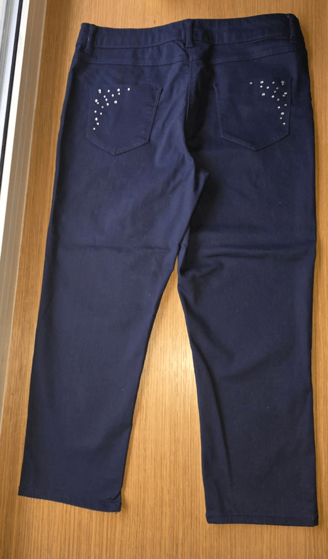 Pantacourt avec strass Taille 40