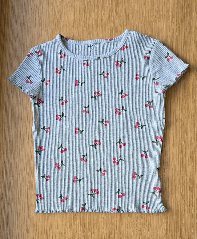 Tee-shirt Cerises 🍒 8 ans